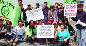 Demotrasi Karyawan Dunia Bangunan